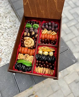 Подарочный набор с сухофруктами