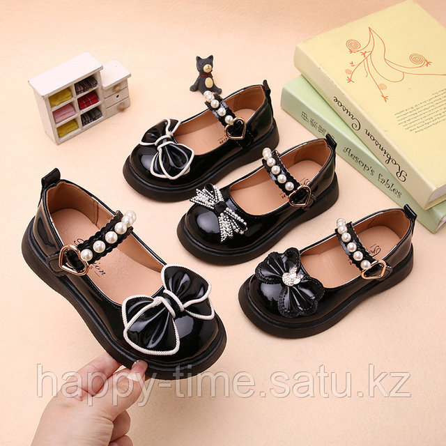 Метро мүшелерінің саусақтары Кинодағы жалаңаш қыздар