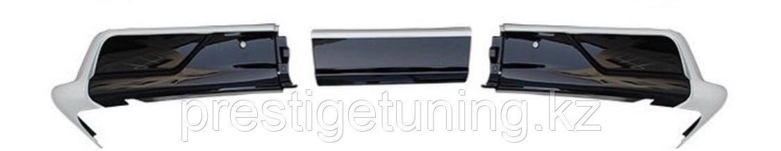 Накладка заднего бампера на Lexus LX570 2016-21 Superior/Heritage (Белый цвет)