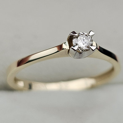 Золотое кольцо с бриллиантами ж/з  0,101ct SI1/K ,VG ,15