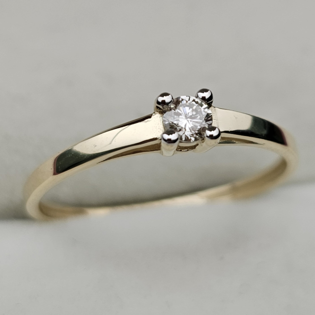 Золотое кольцо с бриллиантами ж/з  0,106ct VS1/М ,VG ,16 р