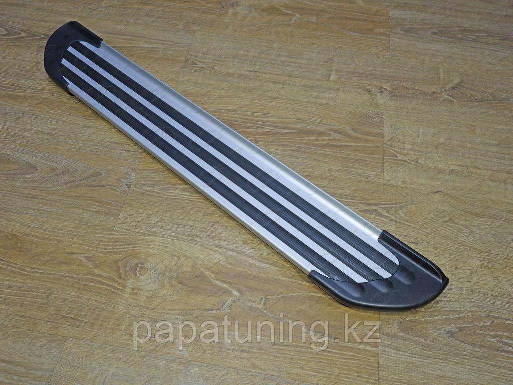 Пороги алюминиевые Slim Line Silver 1720 мм ТСС для Kia Sportage 3 2010-2014 - фото 2 - id-p108091756