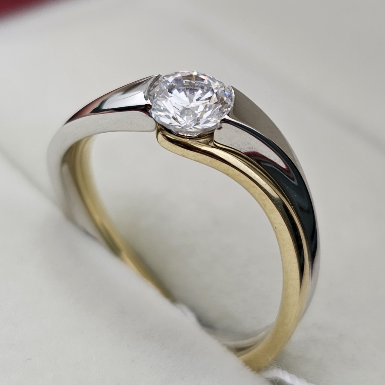 Золотое кольцо с фианитами 2,81 гр. 585 проба, 17 размер - фото 5 - id-p108116198