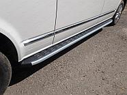 Пороги алюминиевые с пластиковой накладкой (карбон серебро) 2520 мм ТСС для Volkswagen Caravelle 2017-