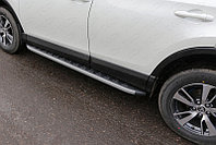 Пороги алюминиевые с пластиковой накладкой (карбон серые) 1720 мм ТСС для Toyota RAV4 2015-2019