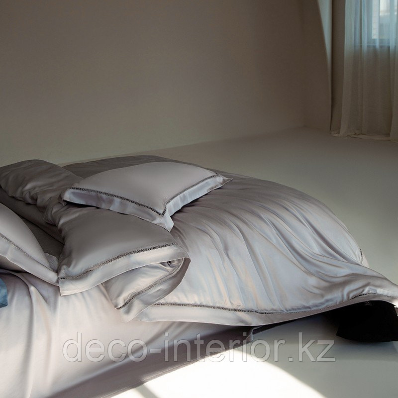 Комплект однотонного постельного белья из тенселя и сатина с вышивкой - фото 4 - id-p108146471
