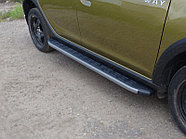 Пороги алюминиевые с пластиковой накладкой (карбон серые) 1720 мм ТСС для Renault Sandero Stepway (5S)