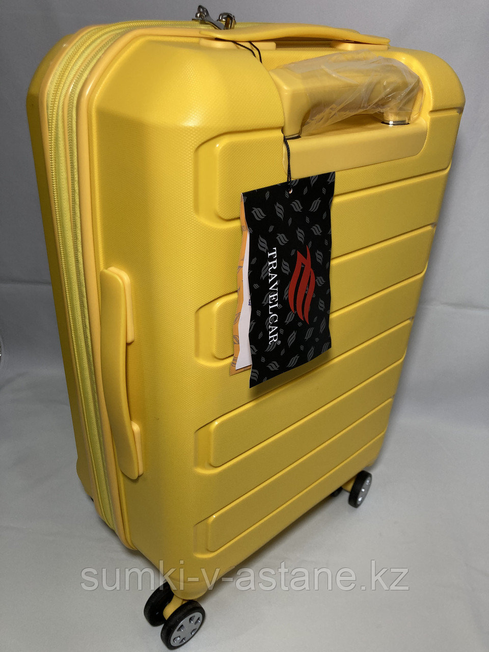 Маленький пластиковый дорожный чемодан на 4-х колёсах "Travel Car". Высота 56 см, ширина 36 см, глубина 24 см) - фото 4 - id-p73820260
