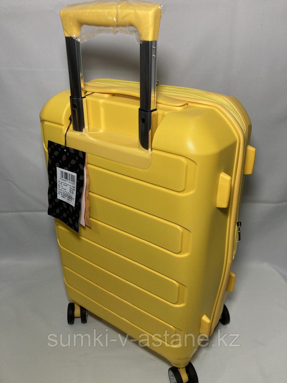 Маленький пластиковый дорожный чемодан на 4-х колёсах "Travel Car". Высота 56 см, ширина 36 см, глубина 24 см) - фото 10 - id-p73820260