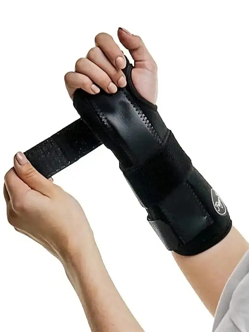 Ортез для лучезапястного сустава с металлической пластиной на правую руку (4818-1)