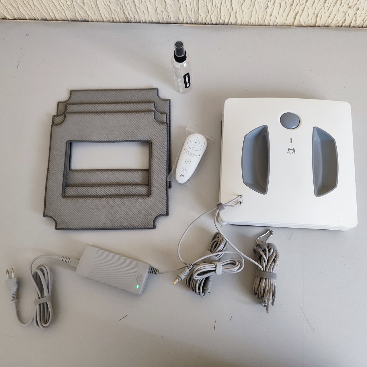 Робот-мойщик окон HUTT Window Cleaning Robot W55, 90В, 2800Pa, 650mAh, 6m, White-Grey - фото 3 - id-p107363306