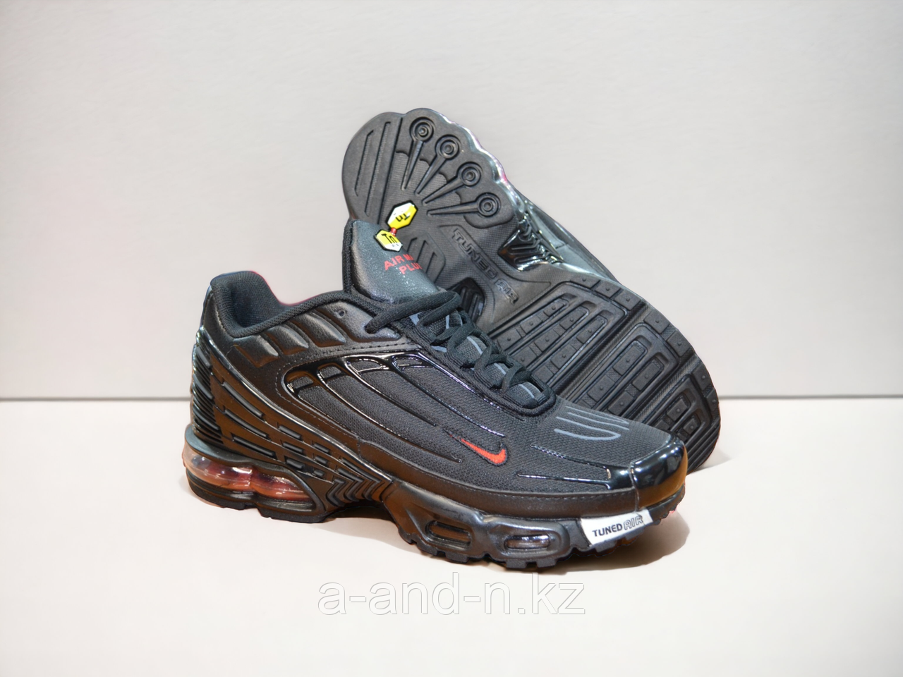 Мужские кроссовки Nike Air Max Plus 3, Чёрный - фото 10 - id-p108499101