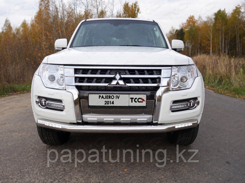 Защита передняя нижняя (с ходовыми огнями) 76,1 мм ТСС для Mitsubishi Pajero IV 2014-, фото 1
