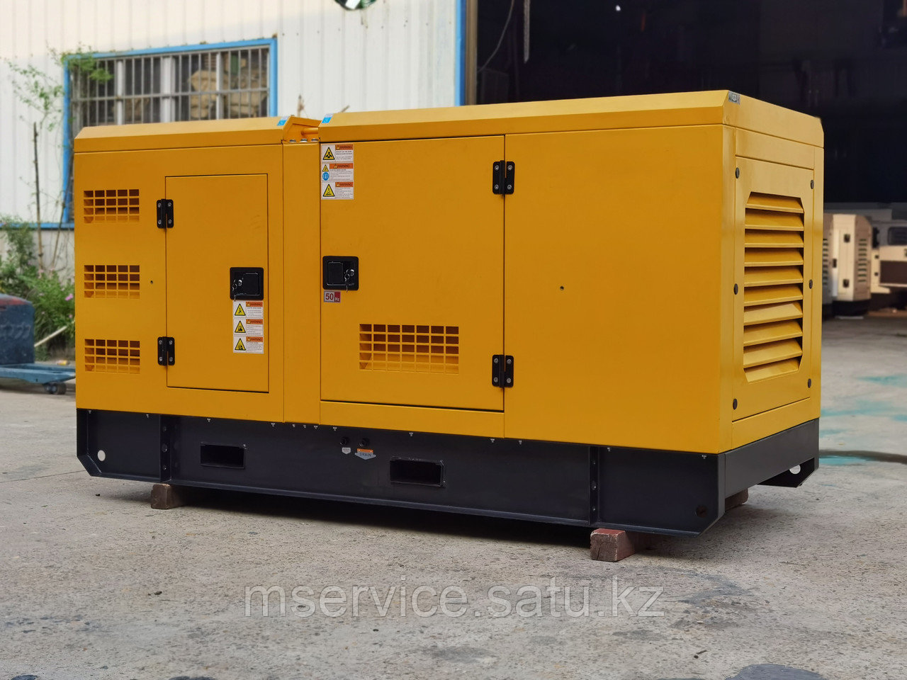 Дизельный генератор 44 кВт. в кожухе с АВР - фото 1 - id-p108532528