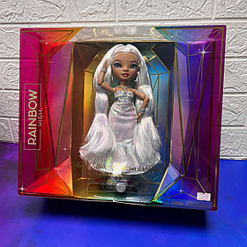 Оригинальная кукла Rainbow High Roxie Grand Holiday Edition Collector Doll (ТЦ Евразия)