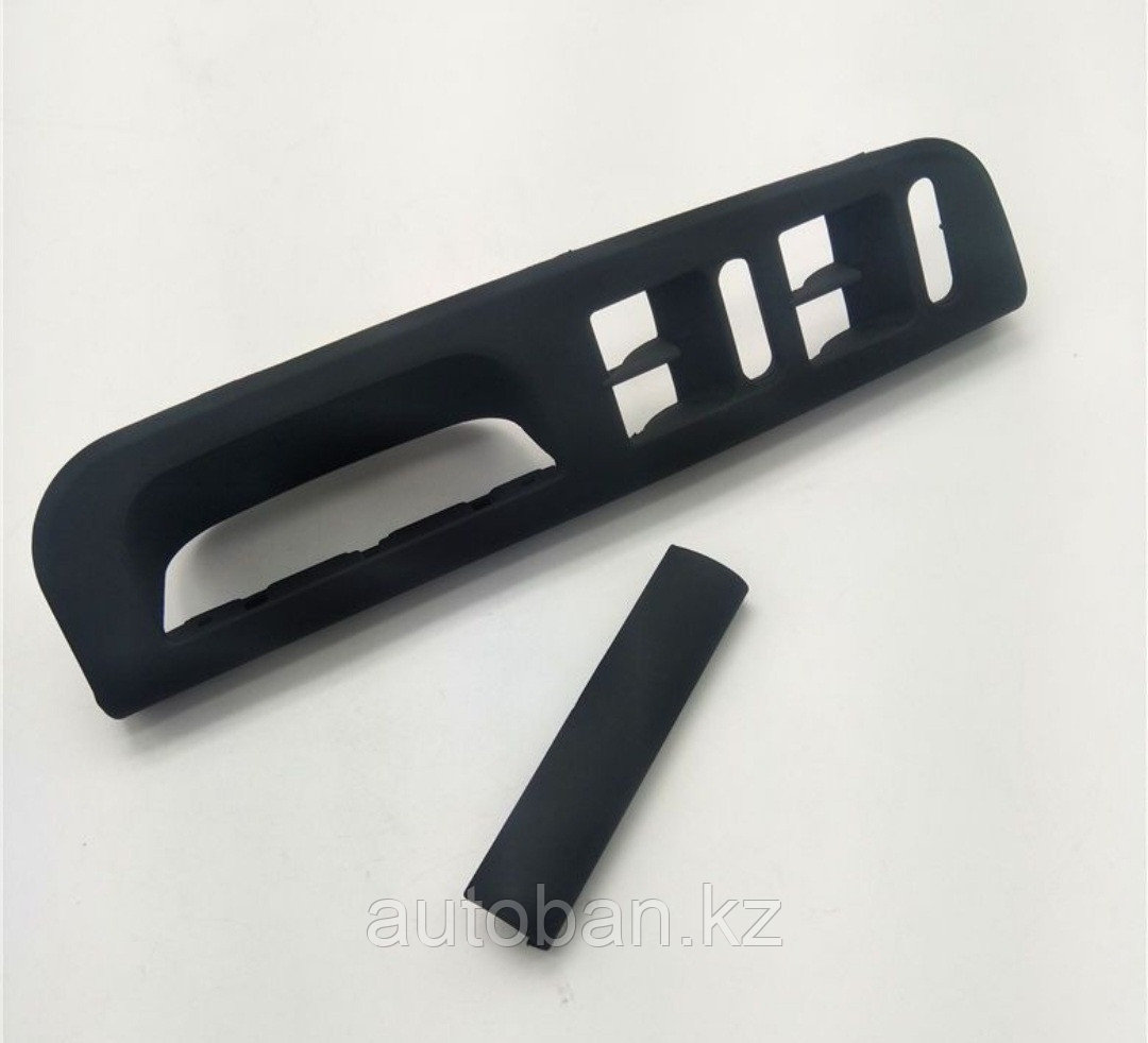 КРЫШКА БЛОКА СТЕКЛОПОДЪЕМНИКАМИ VW BORA 1998-/GOLF IV 1997-/PASSAT B5 1996-/SKODA SUPERB B5 2001-