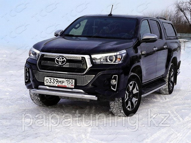 Защита передняя нижняя 76,1 мм ТСС для Toyota Hilux Exclusive 2018-