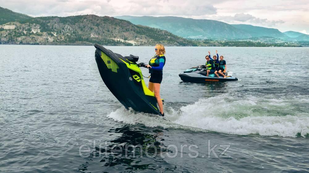 Гидроцикл Sea-Doo Spark TRIXX IBR 90 2-мест. Черно-синий 2023 - фото 4 - id-p108608438