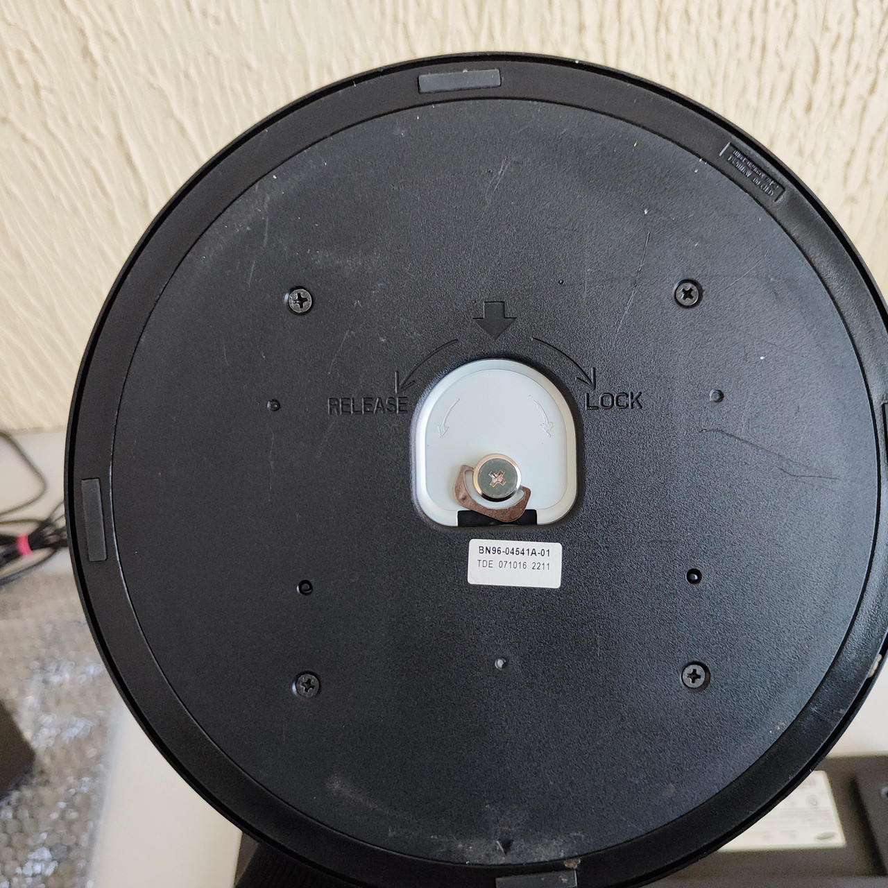 Монитор 21.6" SAMSUNG 223BW, 0.282mm, 1680x1050@75Hz, 300кд/м2, 1000:1, H:170/V:160, 5ms, DVI/D-Sub - фото 5 - id-p108113514
