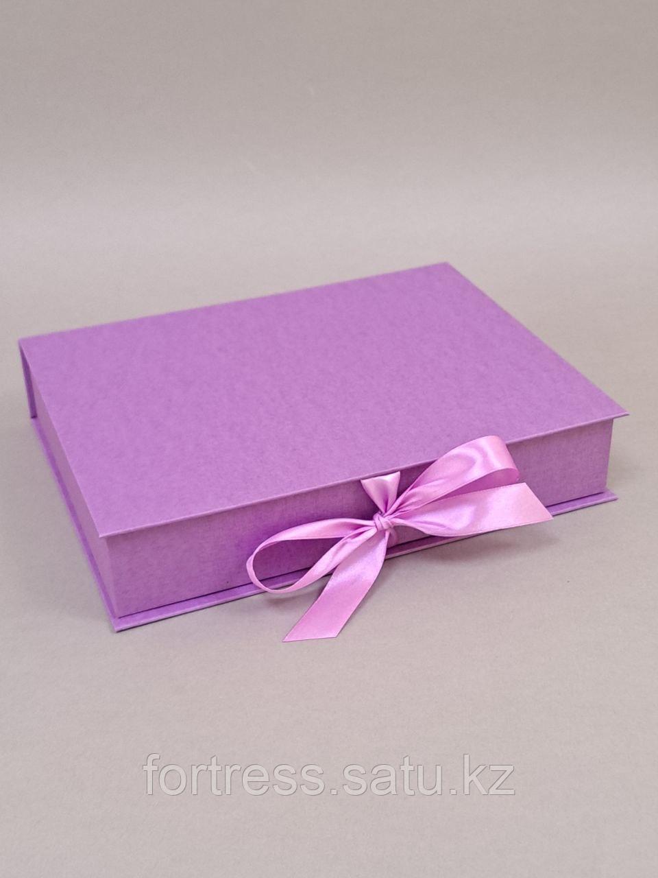 Коробка книжка из твердого переплета фиолетовая 22,5*17,5*4 - фото 1 - id-p108611740