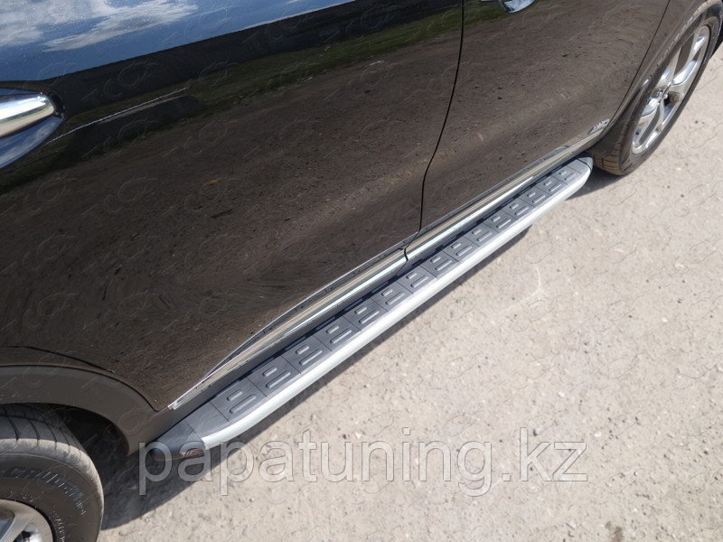 Пороги алюминиевые с пластиковой накладкой 1820 мм ТСС для Kia Sorento Prime 2015-2018 - фото 1 - id-p108131961