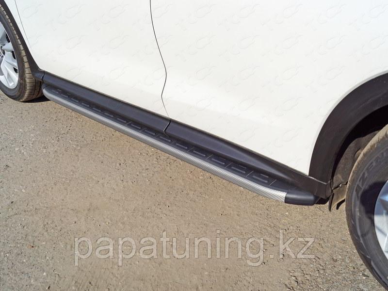 Пороги алюминиевые с пластиковой накладкой (карбон серые) 1820 мм ТСС для Infiniti QX 50 2018- - фото 1 - id-p108131878