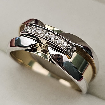 Золотое кольцо с бриллиантами 0.092Сt VS2/J VG-Cut 18 размер
