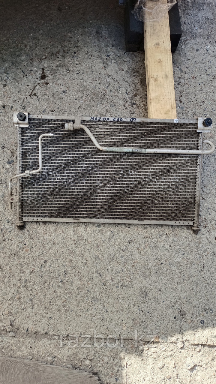 Радиатор кондиционера Mazda 626.