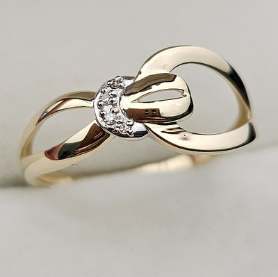 Золотое кольцо с бриллиантами 0.02 Сt SI1/H VG-Cut 18.5 размер