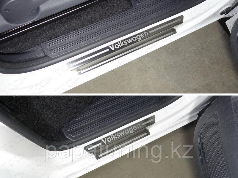 Накладки на пороги (лист шлифованный надпись Volkswagen) ТСС для Volkswagen Amarok 2016- - фото 1 - id-p108851883