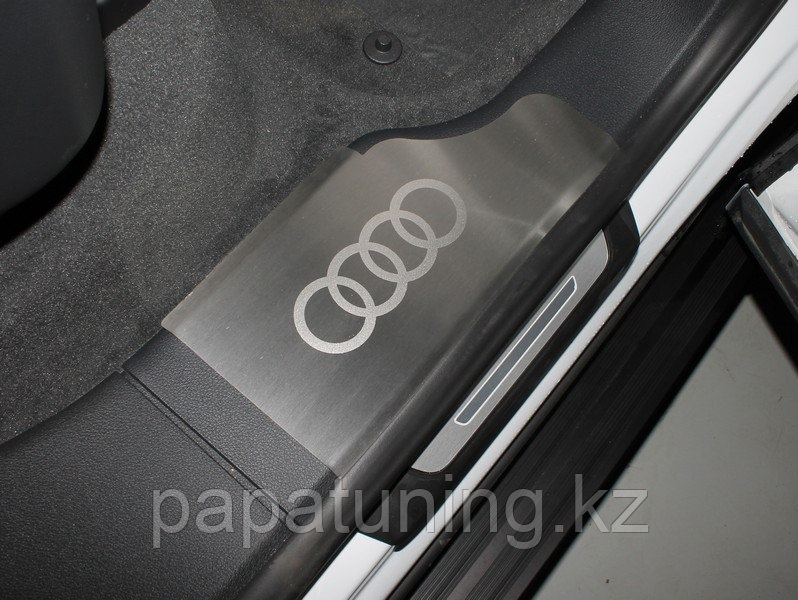 Накладки на пороги (лист шлифованный надпись логотоп audi) 4шт ТСС для Audi Q8 2019- - фото 2 - id-p108851473