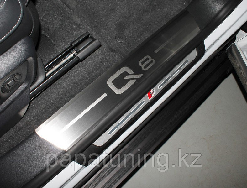 Накладки на пороги (лист шлифованный надпись Q8) 4шт ТСС для Audi Q8 2019- - фото 2 - id-p108851472