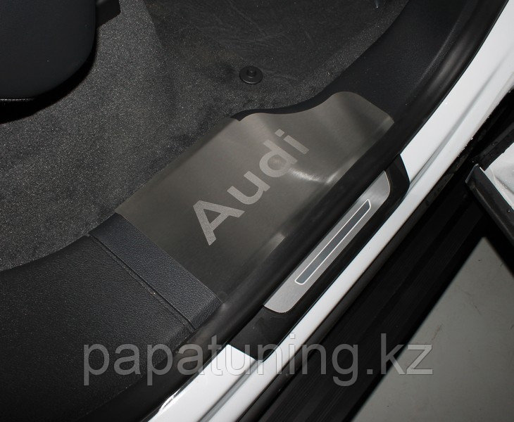 Накладки на пороги (лист шлифованный надпись audi) 4шт ТСС для Audi Q8 2019- - фото 1 - id-p108851470