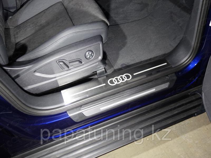 Накладки на пластиковые пороги (лист шлифованный логотип audi) 2шт ТСС для Audi Q5 2017- (а/м без - фото 1 - id-p108851460