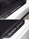 Накладки на пороги вставка (лист шлифованный надпись Pajero Sport )4шт ТСС для Mitsubishi Pajero Sport 2021-