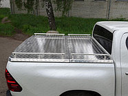 Рейлинг короткий (комплект) ТСС для Toyota Hilux 2015-