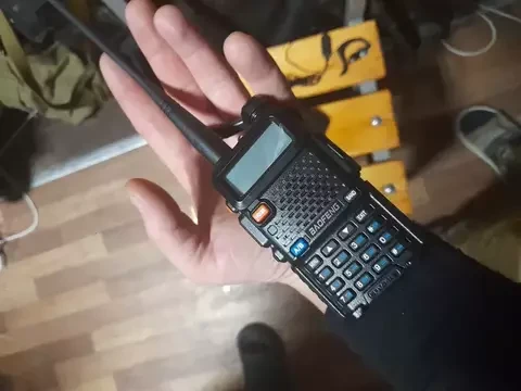 Рация полупрофессиональная Baofeng UV-5R {8W, сканер, двухдиапазонная, FM-радио} (Черный) - фото 7 - id-p108976485