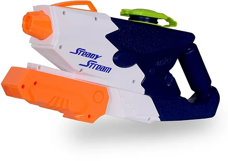 Бір жігіт қыздың етегін көтеріп, оны сипай бастады.