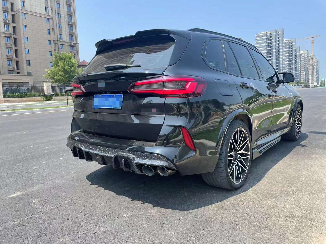 Карбоновый диффузор заднего бампера для BMW X5 M F95