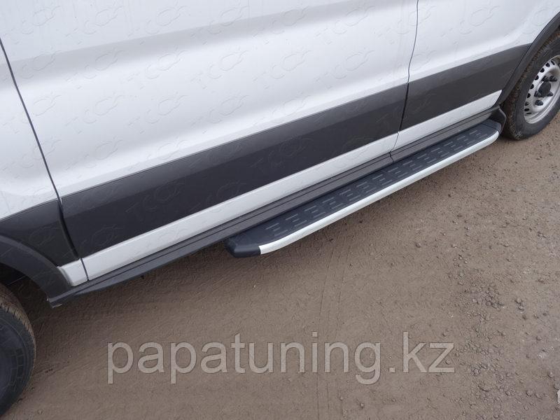 Порог алюминиевый с пластиковой накладкой 1720 мм (правый) ТСС для Ford Transit FWD L2 2013-, фото 1