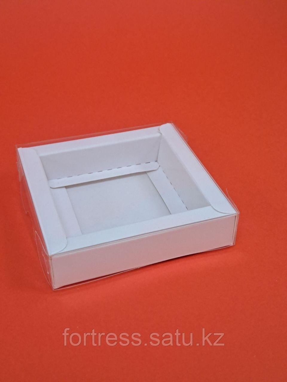 Коробка белая внешний размер 9*9*2см(7*7*2)внутренний размер. Бортики 1 см - фото 1 - id-p93709851