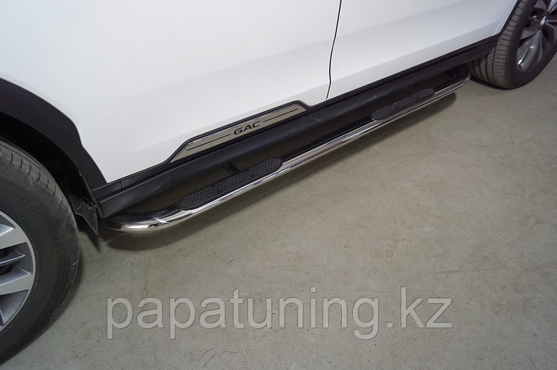 Пороги овальные гнутые с накладкой 75х42 мм ТСС для Gac GS8 2.0T 4WD 2021-2023, фото 1
