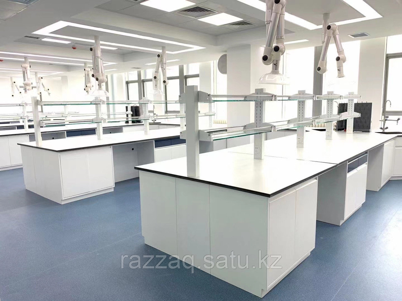 Стол лабораторная для кабинета химии и физики для школы - фото 1 - id-p109021957