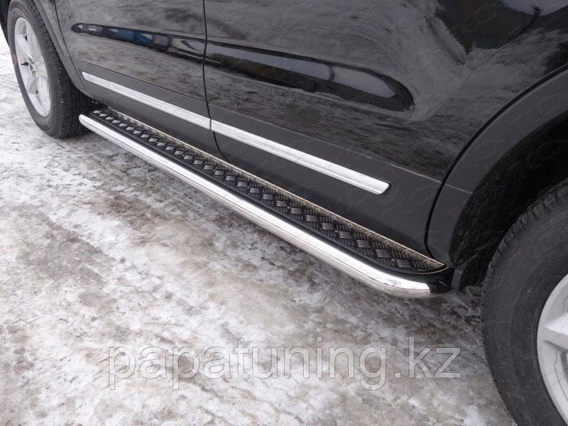Пороги с площадкой 60,3 мм ТСС для Ford Explorer 2016-2017