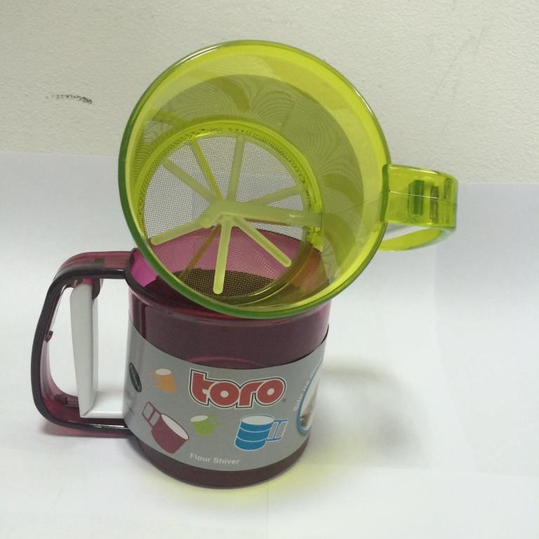 Кружка с ситом для муки пластик, фото 1