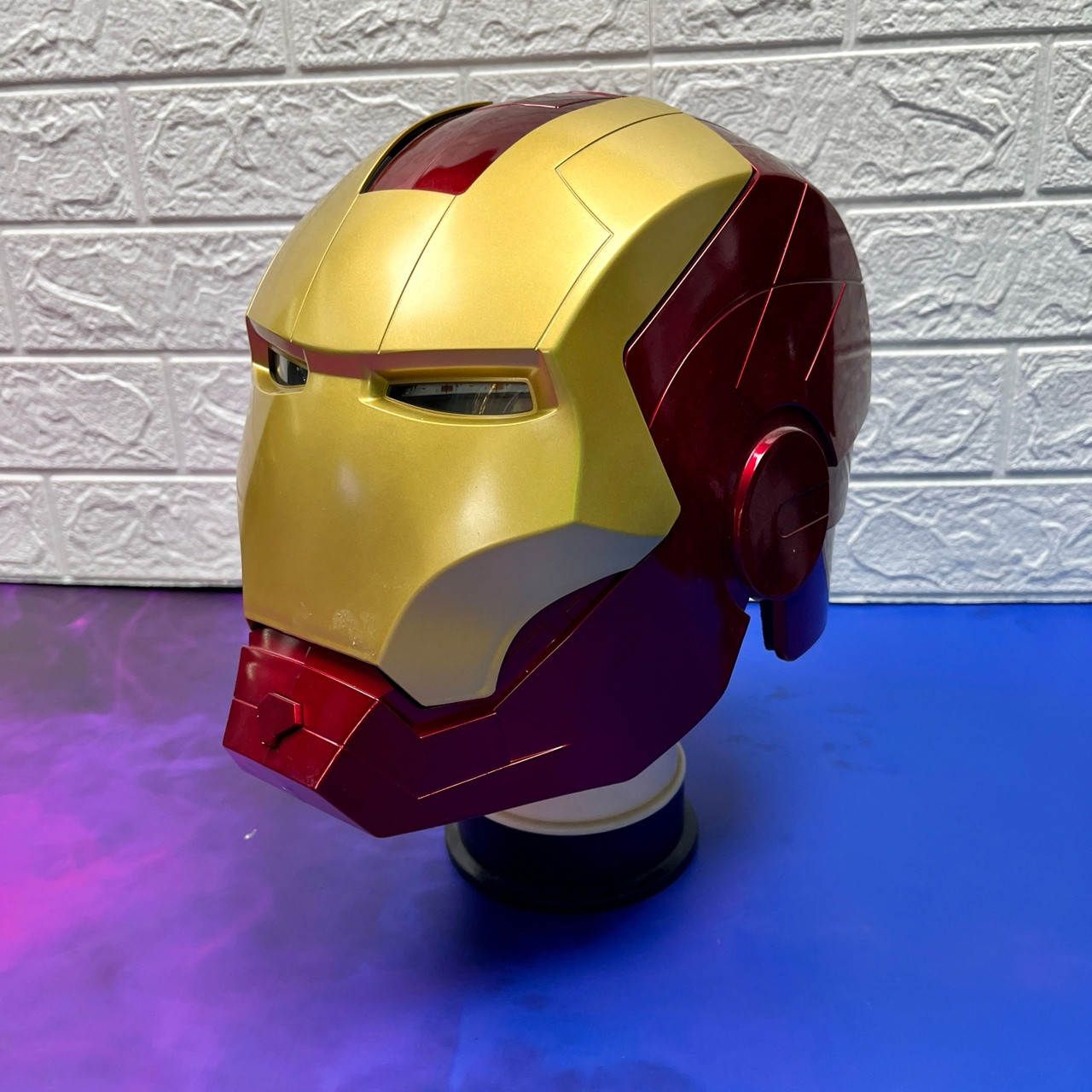 Шлем Железного Человека (Байтурсынова 15) - фото 1 - id-p109084475