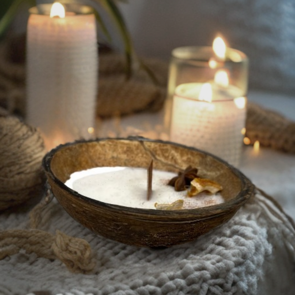 Декоративная свеча в кокосе