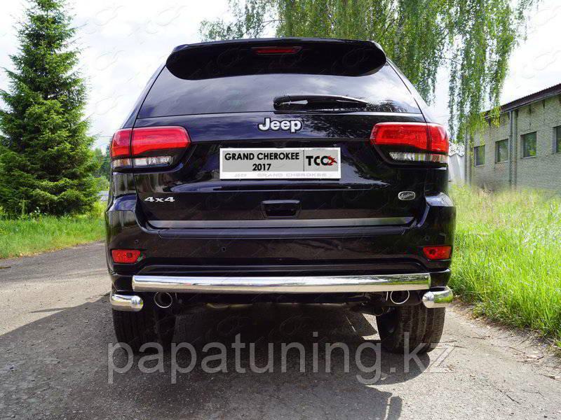 Защита задняя (овальная длинная) 75х42 мм ТСС для Jeep Grand Cherokee 2017- - фото 2 - id-p108730339