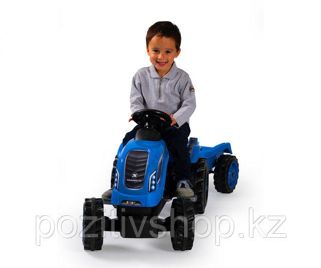 Детский педальный трактор Smoby с прицепом и открывающимся капотом