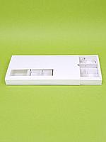 Коробка белая с конструкцией пенал с окном наружный размер 26*13*2,5внут-ний размер(24*11*2,5)раз ячейки 4*4